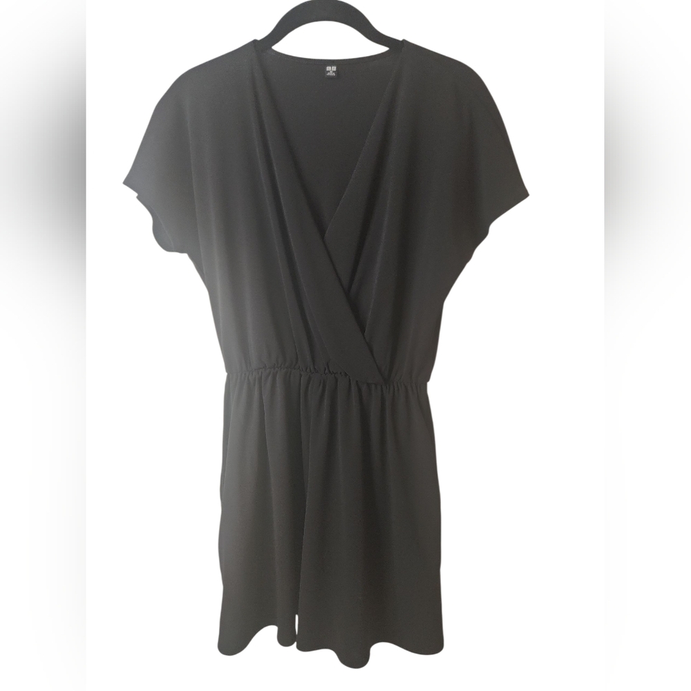 NWOT Uniqlo Women's Black Short Sleeve Faux Wrap Romper Size XS